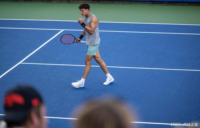 的三连胜势 的三连胜势